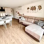 Apartment House Harvey J53 Mareverde *
