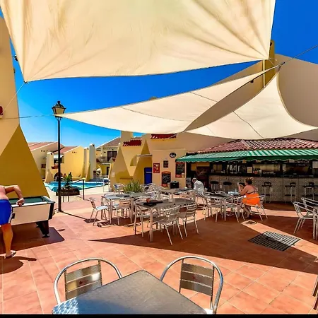 House Harvey J53 Mareverde דירה אדחה